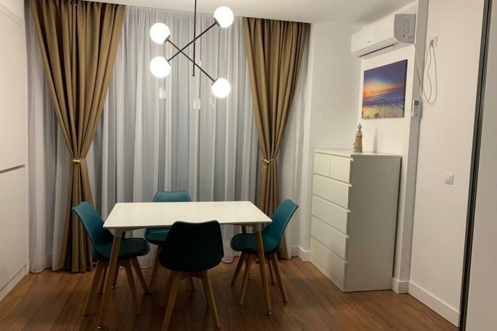 Andreve Apartment By Onix Blue Mamaia Nord, Baby Friendly, Private Parking Năvodari Exteriör bild